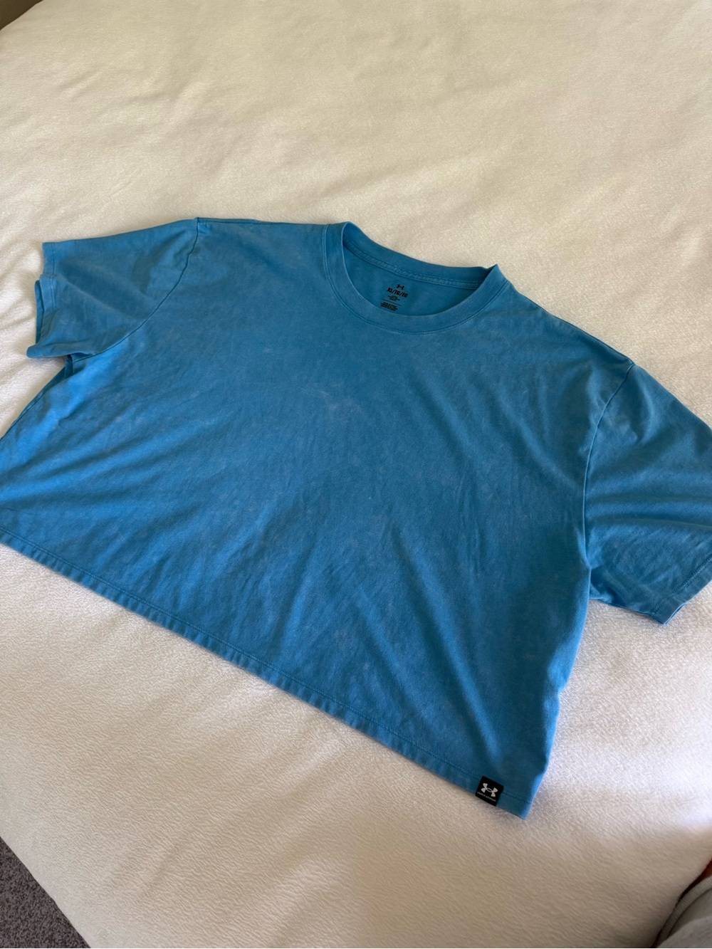 Under Armour Women's Blue Cropped Short Sleeve Tee